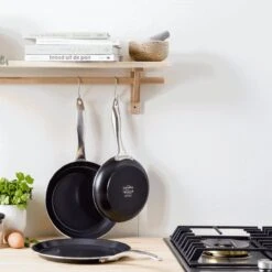 GreenPan Koekenpan - Royal Black - ø 28 Cm - Keramische Anti-aanbaklaag 10 GreenPan Koekenpan - Royal Black - ø 28 Cm - Keramische Anti-aanbaklaag -Kookgerei Serviesgoed Winkel 1200x1200 29