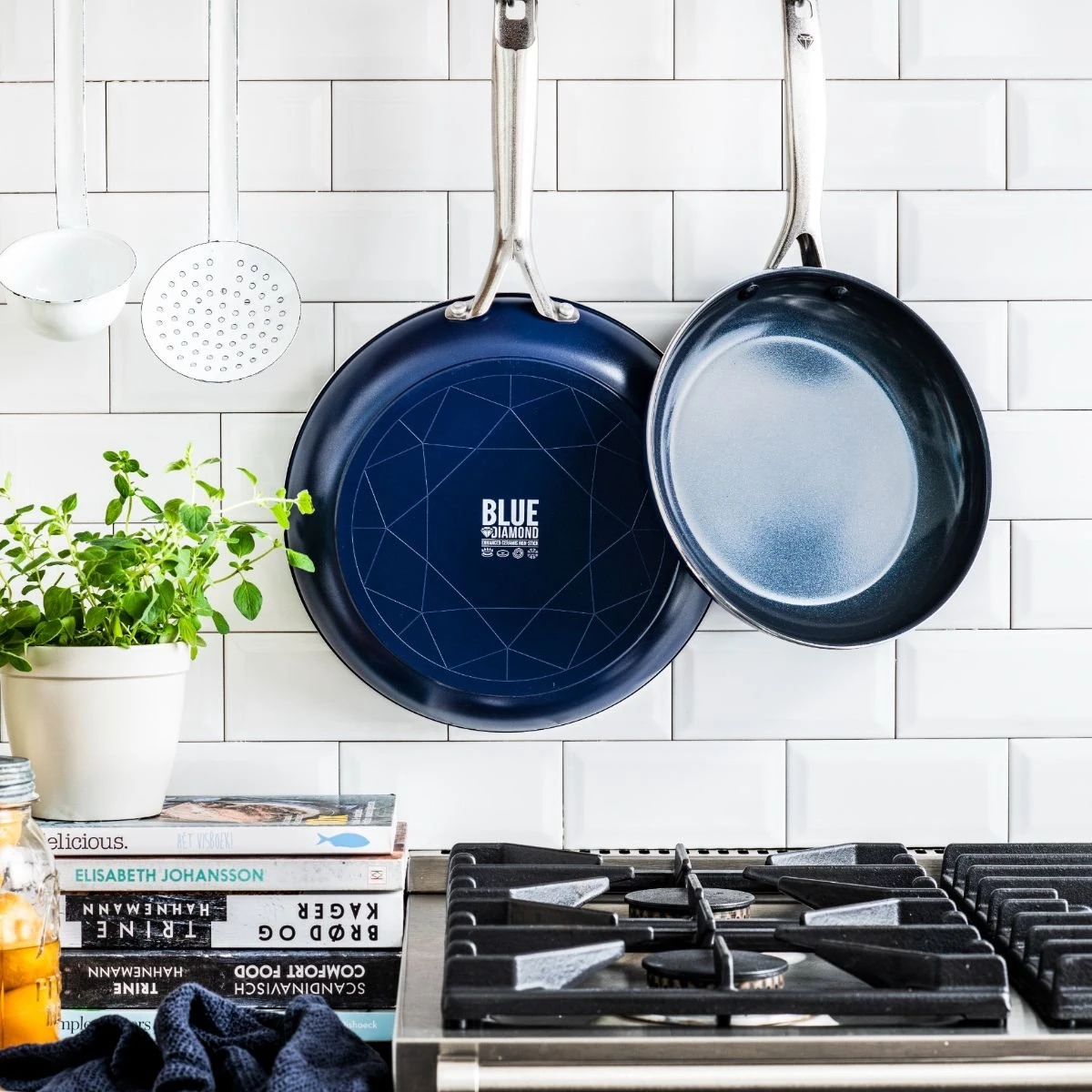 Blue Diamond, Keramische Koekenpan Verrijkt Met Diamantdeeltjes – Inductie Koekenpan Ø 24 Cm – PFAS En PHOA Vrij 6 Blue Diamond, Keramische Koekenpan Verrijkt Met Diamantdeeltjes – Inductie Koekenpan Ø 24 Cm – PFAS En PHOA Vrij - Afbeelding 6
