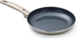 GreenPan Cambridge Koekenpan 20cm - Brons - Inductie - PFAS-vrij -Kookgerei Serviesgoed Winkel 1200x612 1