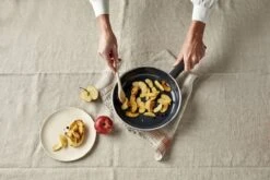 Demeyere Alu Cosi 3 Koekenpan - Ceraforce - 30 Cm - PTFE-vrij -Kookgerei Serviesgoed Winkel 1200x800 47