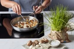 Demeyere Essential 5 RVS Koekenpan – Koekenpan Inductie - 28 Cm – PTFE-vrij -Kookgerei Serviesgoed Winkel 1200x800 62