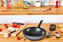Tefal Easy Chef Wokpan - Ø 28 Cm -Kookgerei Serviesgoed Winkel 1200x805 1
