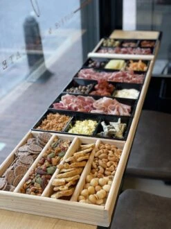 Sjoelbak - Borrelsjoelbak - Hapjesplank - Borrelplank - Mini Sjoelbak 120 Cm Met Zwarte Bakjes - Kleine Sjoelbakken 7 Sjoelbak - Borrelsjoelbak - Hapjesplank - Borrelplank - Mini Sjoelbak 120 Cm Met Zwarte Bakjes - Kleine Sjoelbakken -Kookgerei Serviesgoed Winkel 899x1200 2