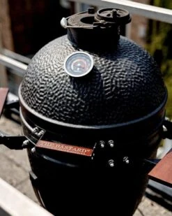 The Bastard Urban Medium - Kamado Barbecue - Kamado BBQ 27 The Bastard Urban Medium - Kamado Barbecue - Kamado BBQ -Kookgerei Serviesgoed Winkel 960x1200 1